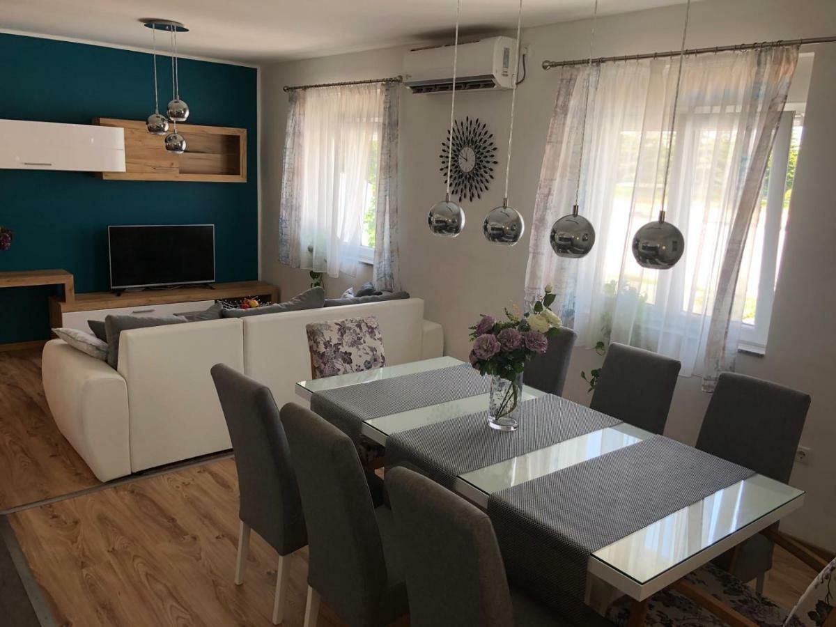 Booking Zadar Villa Franov With Pool, 10 Min From The Old Town Of ซาดาร์ ภายนอก รูปภาพ